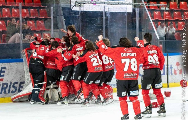 Photo hockey reportage D2 : Vaujany Champion de France 