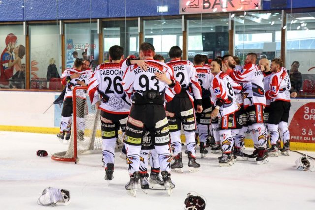 Photo hockey match Lyon - La Roche-sur-Yon le 08/05/2023