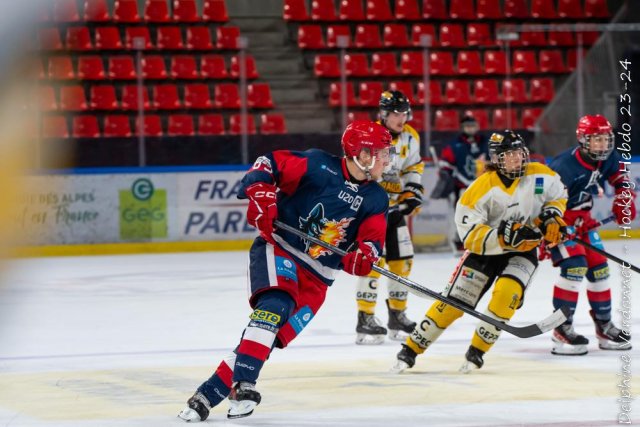 Photo hockey reportage U20 - Grenoble déroule face à Rouen
