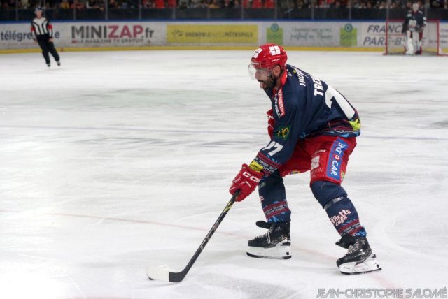 Photo hockey reportage TELH : Le champion n'a pas dit son dernier mot