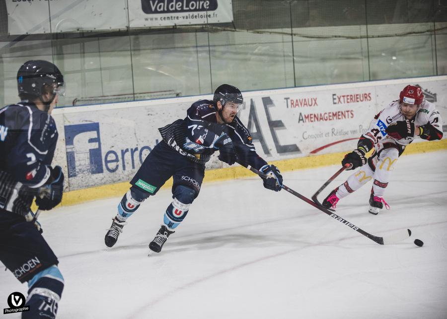 Tours  2 - 3 Cholet 