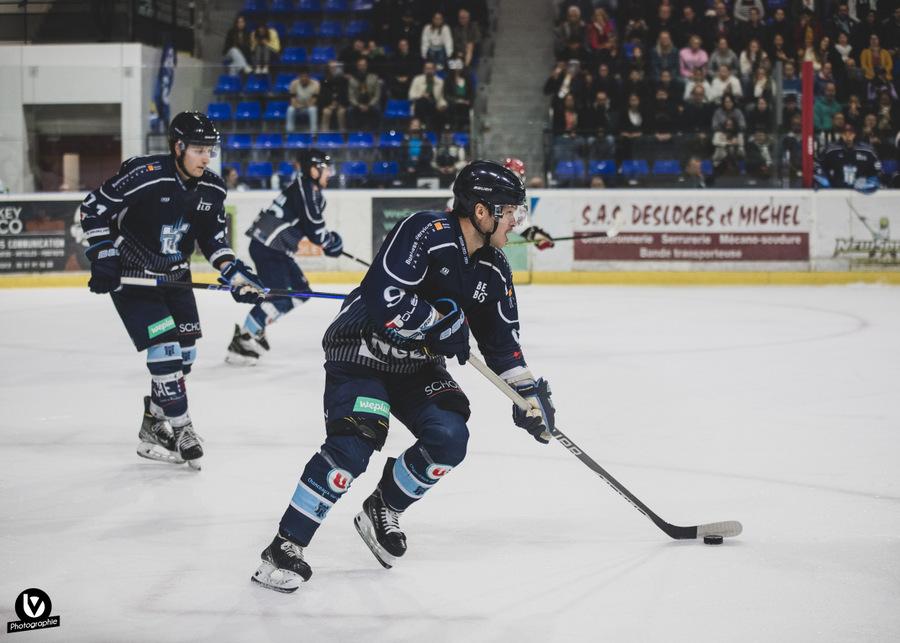 Tours  2 - 3 Cholet 