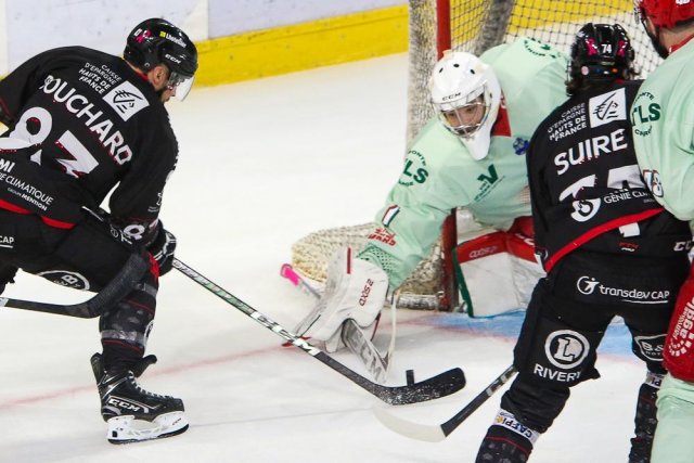 Photo hockey match Amiens  - Cergy-Pontoise le 13/10/2023