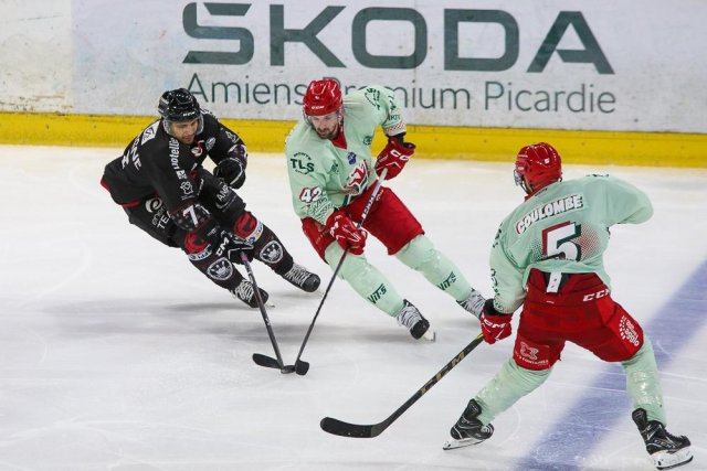 Photo hockey match Amiens  - Cergy-Pontoise le 13/10/2023