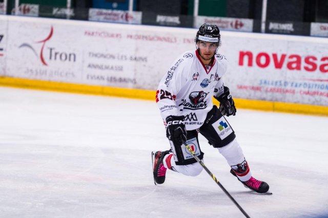 Photo hockey match Morzine-Avoriaz - Chamonix  le 25/10/2023