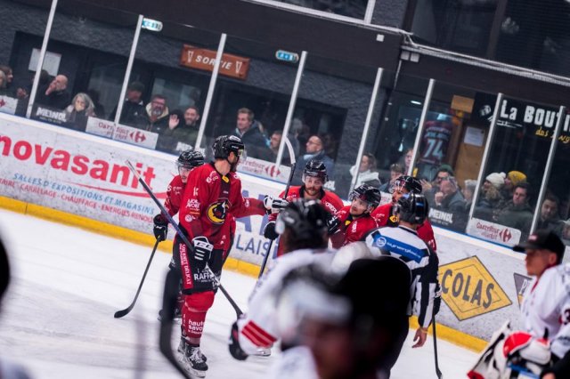 Photo hockey match Morzine-Avoriaz - Chamonix  le 25/10/2023