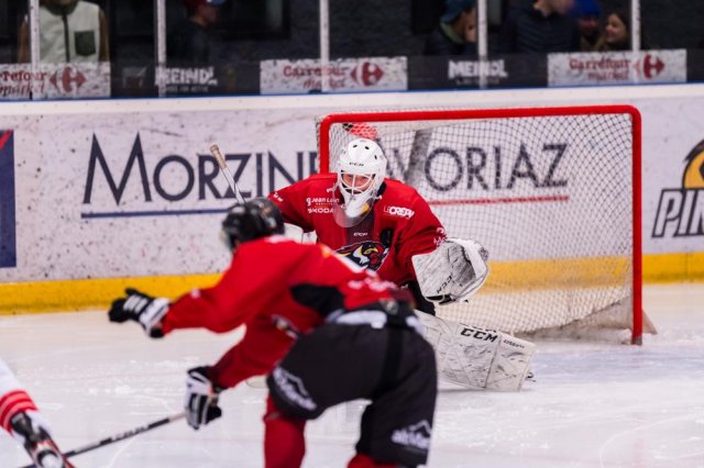 Photo hockey match Morzine-Avoriaz - Chamonix  le 25/10/2023