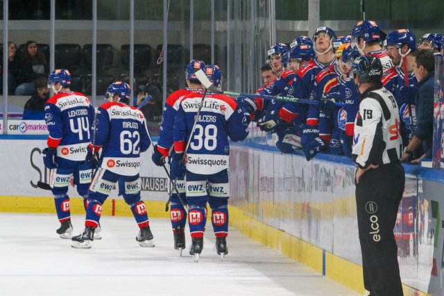 Photo hockey match Zürich - Lugano le 27/10/2023