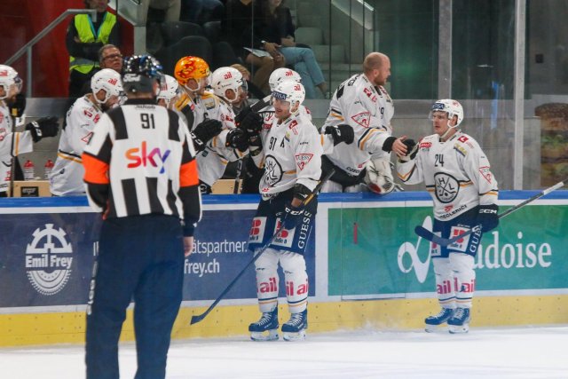 Photo hockey match Zürich - Lugano le 27/10/2023