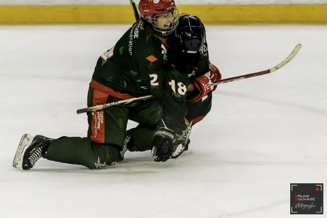 Photo hockey match Cergy-Pontoise / Féminin - Amiens / Féminin le 11/11/2023