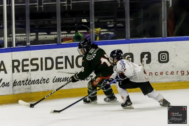 Photo hockey match Cergy-Pontoise / Féminin - Amiens / Féminin le 11/11/2023