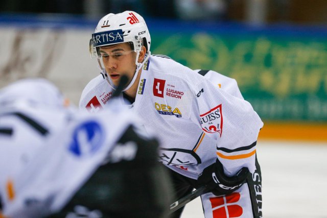 Photo hockey match Genève - Lugano le 17/11/2023