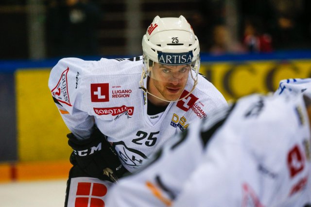 Photo hockey match Genève - Lugano le 17/11/2023
