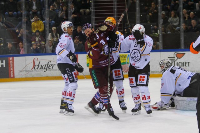 Photo hockey match Genève - Lugano le 17/11/2023