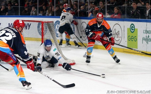 Photo hockey match Grenoble  - Astana le 18/11/2023