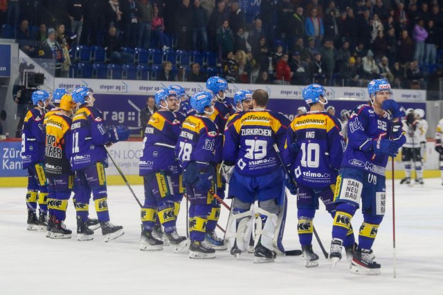 Photo hockey match Kloten - Fribourg le 24/11/2023