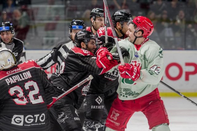 Photo hockey match Bordeaux - Cergy-Pontoise le 26/11/2023