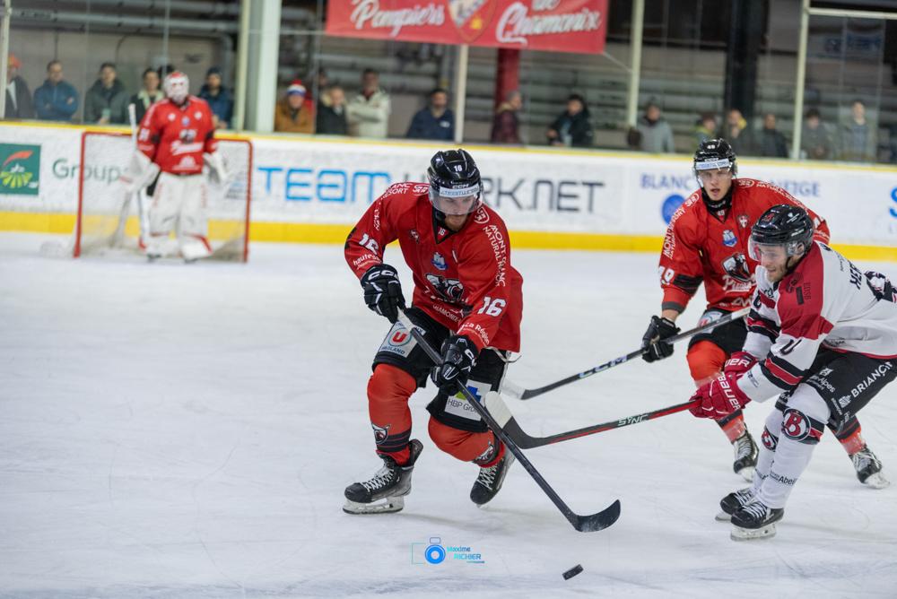Chamonix  6 - 1 Briançon 