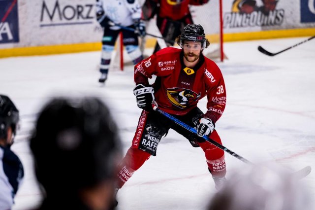 Photo hockey match Morzine-Avoriaz - Tours  le 02/12/2023