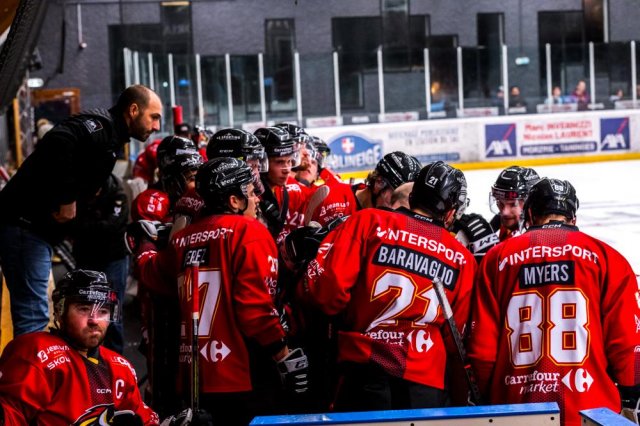 Photo hockey match Morzine-Avoriaz - Tours  le 02/12/2023