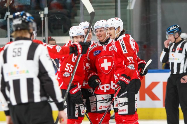 Photo hockey match Switzerland - Czech Republic le 16/12/2023