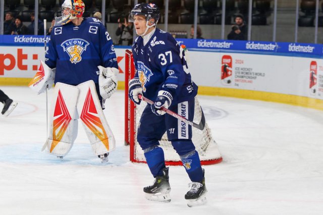 Photo hockey match Switzerland - Finland le 17/12/2023