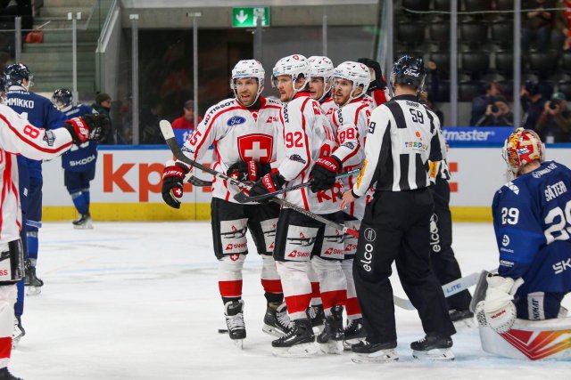 Photo hockey match Switzerland - Finland le 17/12/2023