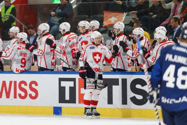 Photo hockey match Switzerland - Finland le 17/12/2023