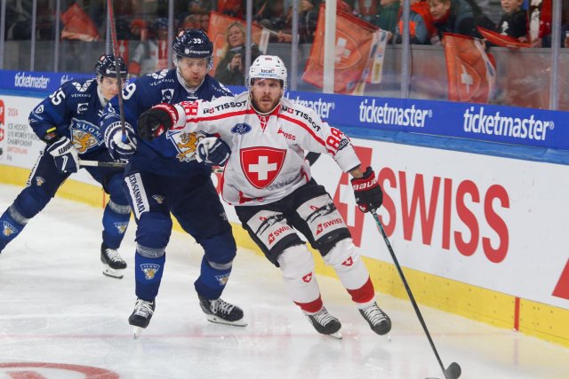 Photo hockey match Switzerland - Finland le 17/12/2023