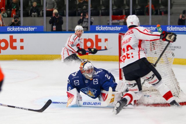 Photo hockey match Switzerland - Finland le 17/12/2023
