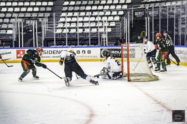 Photo hockey match Cergy-Pontoise / Féminin - Dunkerque mineur / Fem. le 16/12/2023