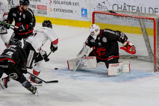 Photo hockey match Amiens  - Chamonix  le 30/12/2023