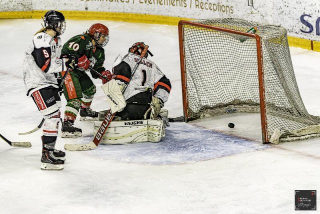Photo hockey match Cergy-Pontoise / Féminin - Neuilly/Marne Féminin le 06/01/2024