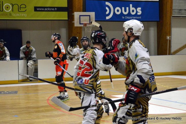 Photo hockey reportage N2 : Match référence pour les Griffons