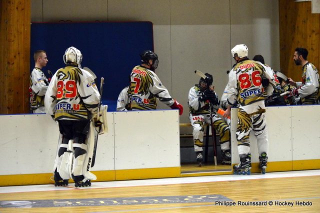 Photo hockey reportage N2 : Match référence pour les Griffons