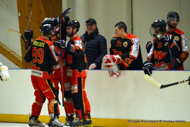 Photo hockey reportage N2 : Match référence pour les Griffons