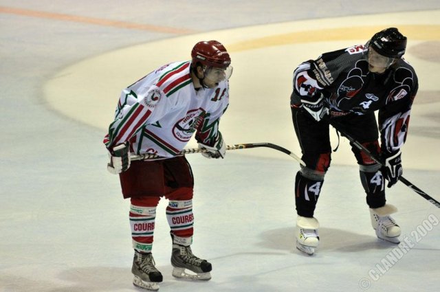 Photo hockey match Mulhouse - Courbevoie  le 10/10/2009