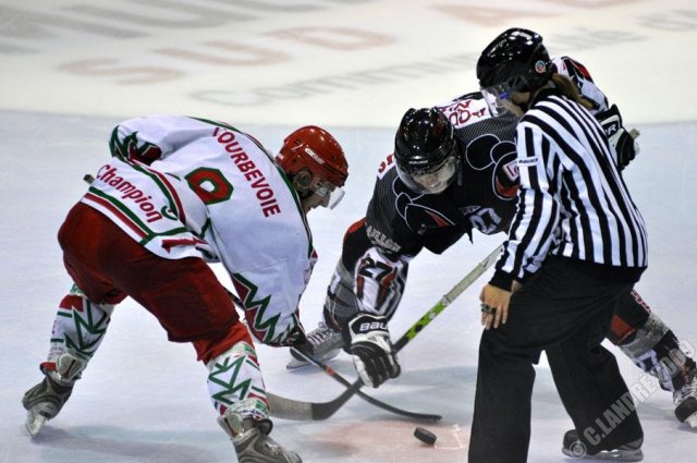 Photo hockey match Mulhouse - Courbevoie  le 10/10/2009