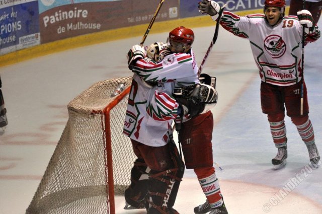 Photo hockey match Mulhouse - Courbevoie  le 10/10/2009