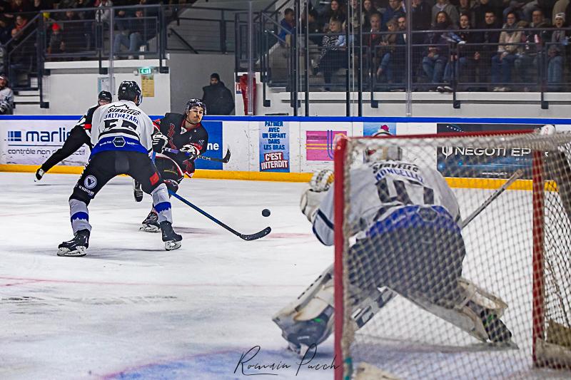 Toulouse-Blagnac 1 - 3 Courchevel-Méribel-Pralognan