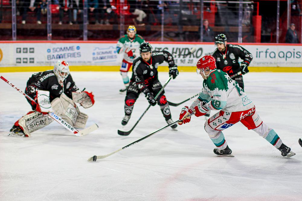 Amiens  4 - 3 Anglet