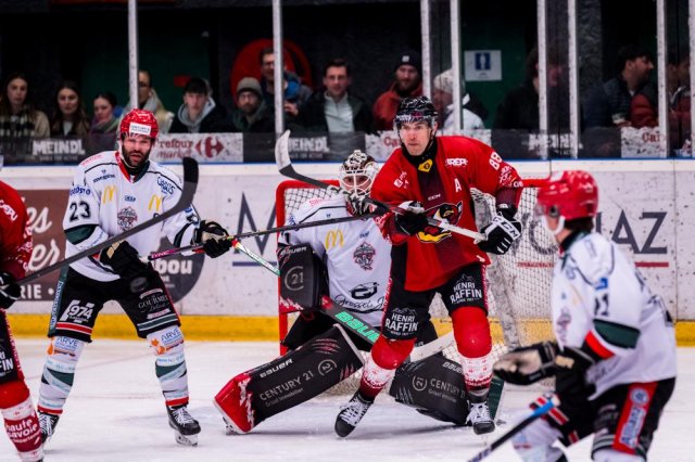 Photo hockey match Morzine-Avoriaz - Mont-Blanc le 02/03/2024
