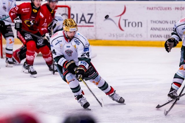 Photo hockey match Morzine-Avoriaz - Mont-Blanc le 02/03/2024
