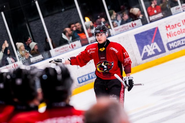 Photo hockey match Morzine-Avoriaz - Mont-Blanc le 02/03/2024