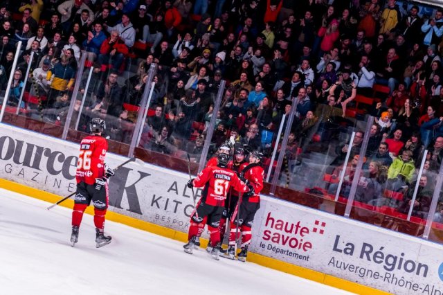 Photo hockey match Morzine-Avoriaz - Mont-Blanc le 02/03/2024