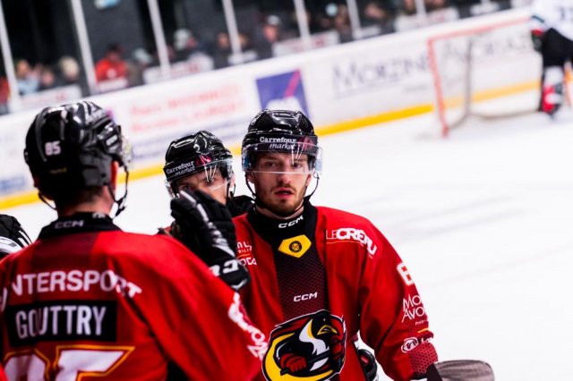 Photo hockey match Morzine-Avoriaz - Mont-Blanc le 02/03/2024