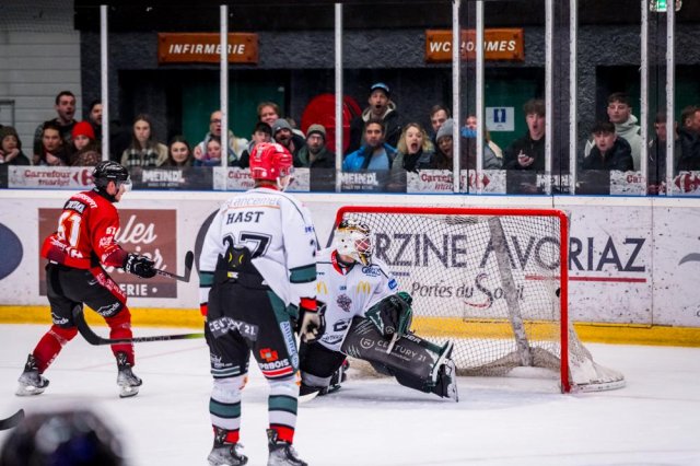 Photo hockey match Morzine-Avoriaz - Mont-Blanc le 02/03/2024