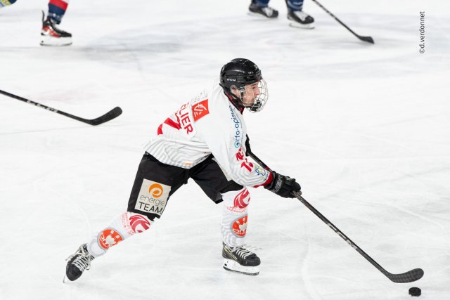 Photo hockey reportage PO U20 1/4 finale : Grenoble s'impose face à Amiens