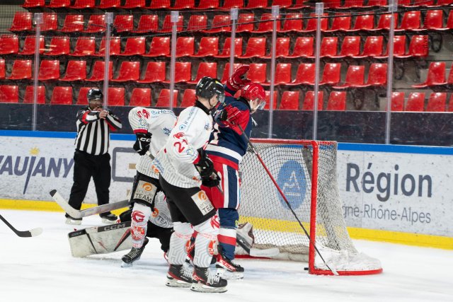Photo hockey reportage PO U20 1/4 finale : Grenoble s'impose face à Amiens
