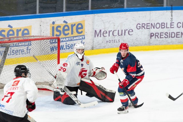 Photo hockey reportage PO U20 1/4 finale : Grenoble s'impose face à Amiens